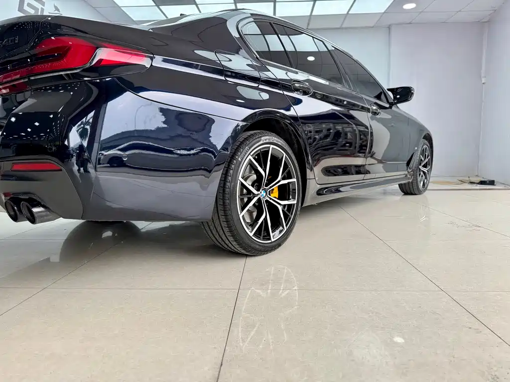 BMW BMW 5 Series 2023 Model Year Facelift 530Li Premium M Sport Package 2023 - thumbnail 26