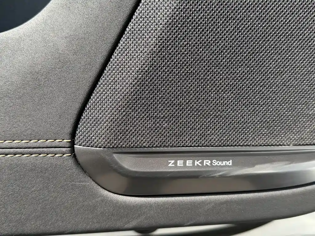 Zeekr Zeekr 7X 2025 Model 75kWh Rear-Wheel Drive Intelligent Driving Version 2024 - thumbnail 18
