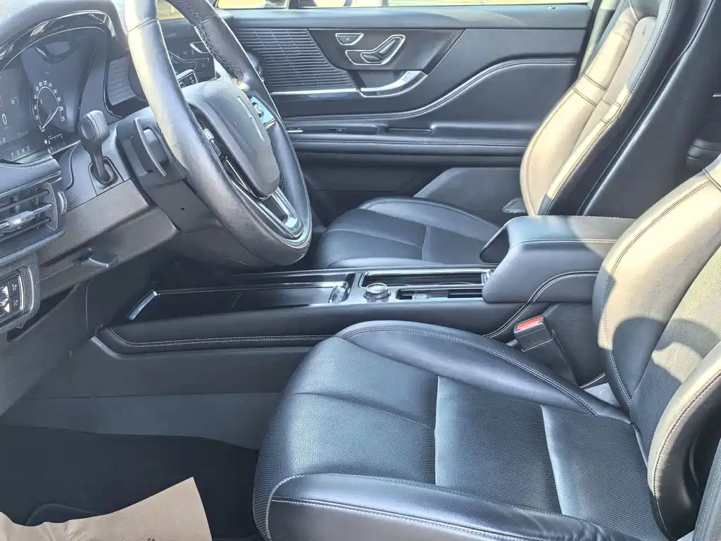 Lincoln Liberator 2020 2.0T Two-Wheel Drive Premium Edition 2020 - thumbnail 4
