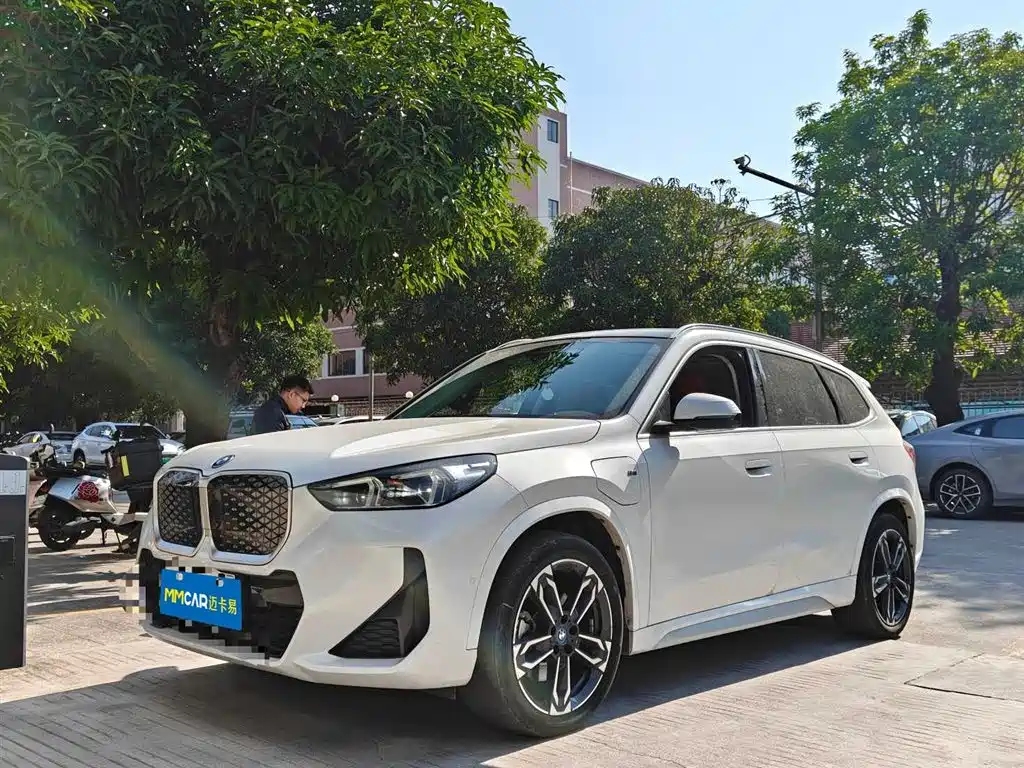 BMW BMW iX1 xDrive30L M Sport Package 2023 2023