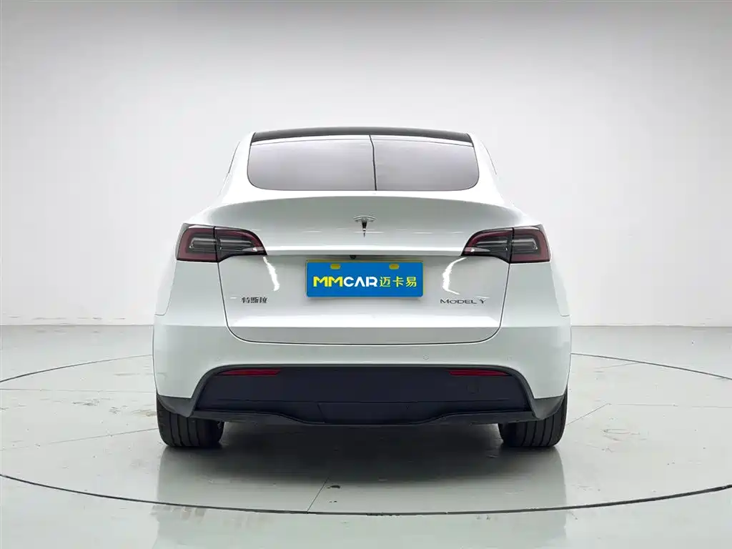 Tesla Model Y 2022 Rear-Wheel Drive 2023 - thumbnail 4