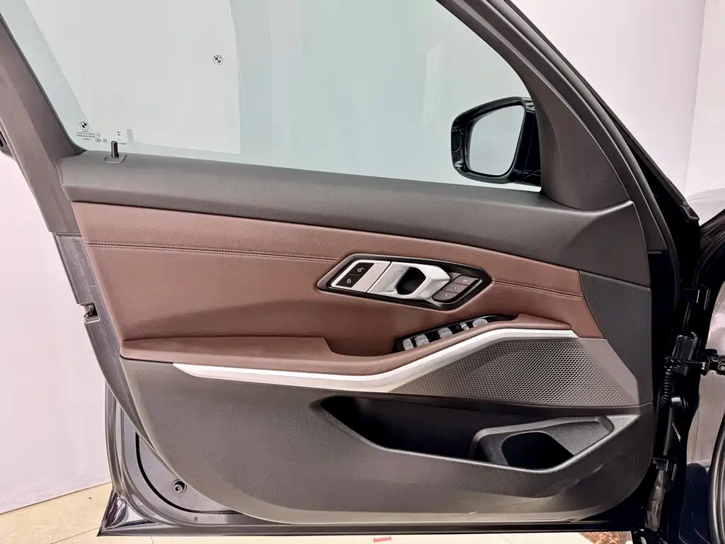 BMW BMW 3 Series 2023 320Li M Sport Package 2024 - thumbnail 7