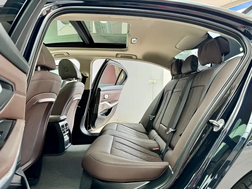BMW BMW 3 Series 2023 320Li M Sport Package 2024 - thumbnail 8