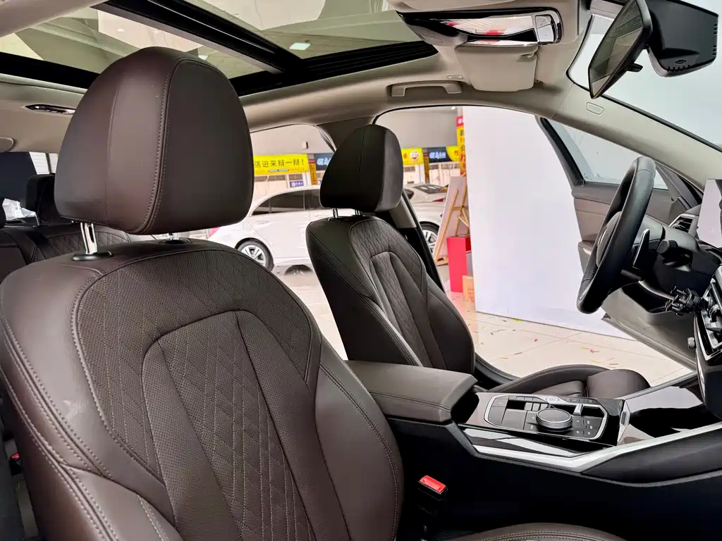 BMW BMW 3 Series 2023 320Li M Sport Package 2024 - thumbnail 14