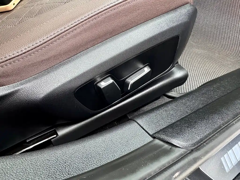 BMW BMW 3 Series 2023 320Li M Sport Package 2024 - thumbnail 15