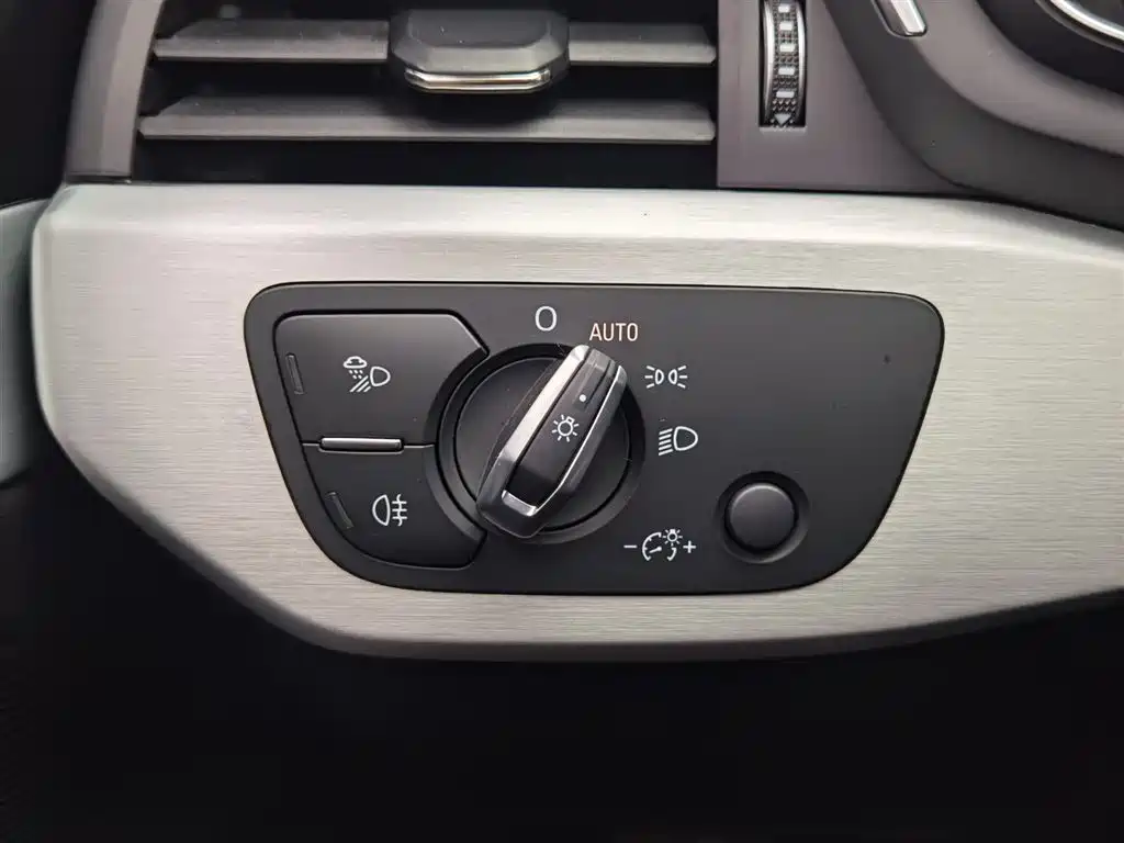 Audi Audi A5 (Imported) 2023 Sportback 40 TFSI quattro Luxury Dynamic Model 2023 - thumbnail 14