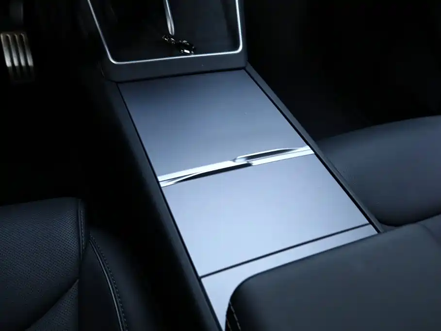 Tesla Model Y Long Range AWD 2025 2025 - thumbnail 8