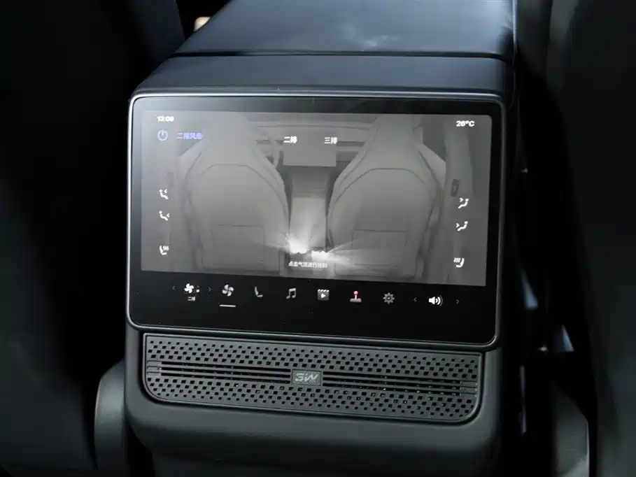 Tesla Model Y Long Range AWD 2025 2025 - thumbnail 16