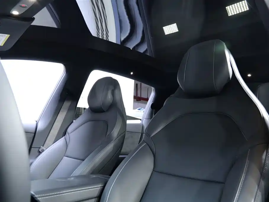 Tesla Model Y Long Range AWD 2025 2025 - thumbnail 19