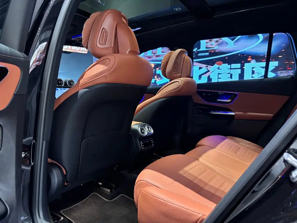 Mercedes-Benz Mercedes-Benz GLC 2024 GLC 300 L 4MATIC Dynamic Model 5-seater 2024 - thumbnail 10