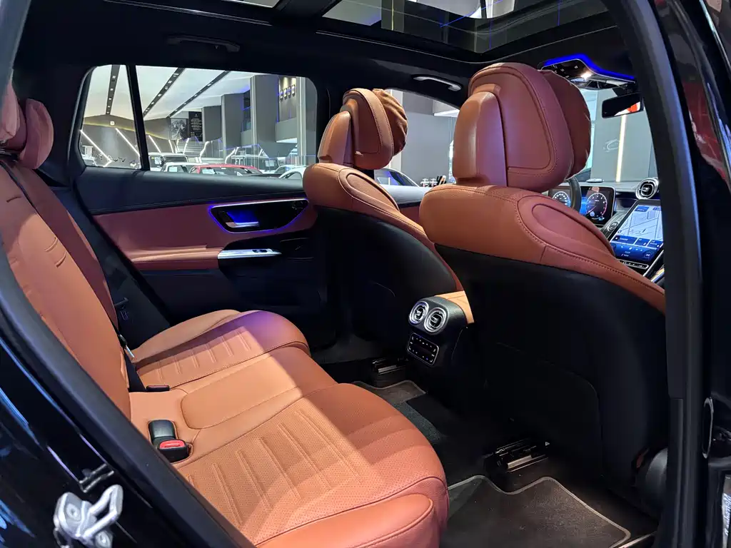 Mercedes-Benz Mercedes-Benz GLC 2024 GLC 300 L 4MATIC Dynamic Model 5-seater 2024 - thumbnail 16