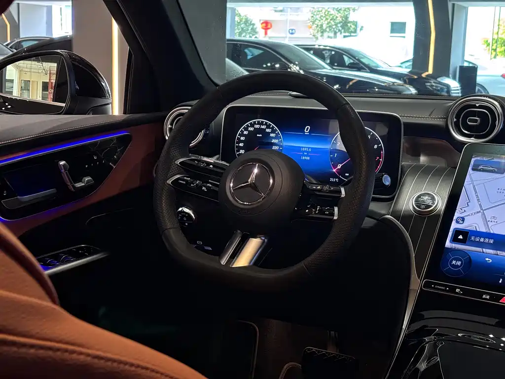 Mercedes-Benz Mercedes-Benz GLC 2024 GLC 300 L 4MATIC Dynamic Model 5-seater 2024 - thumbnail 18
