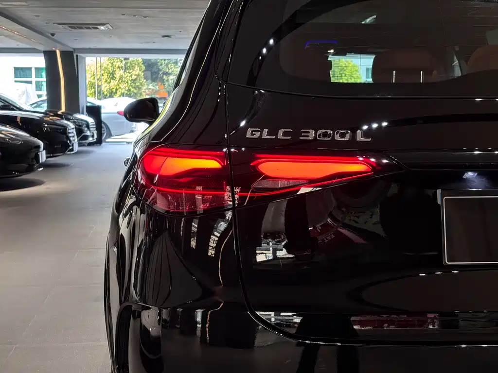 Mercedes-Benz Mercedes-Benz GLC 2024 GLC 300 L 4MATIC Dynamic Model 5-seater 2024 - thumbnail 21