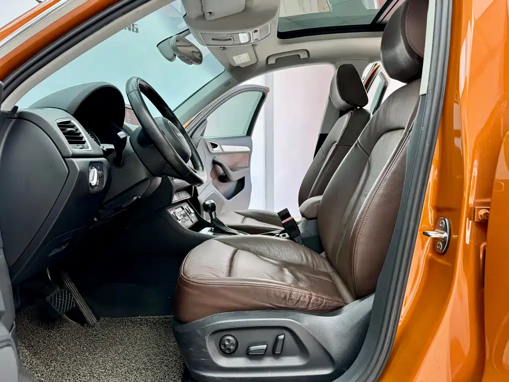 Audi Audi Q3 2015 35 TFSI quattro Technology Package 2014 - thumbnail 5