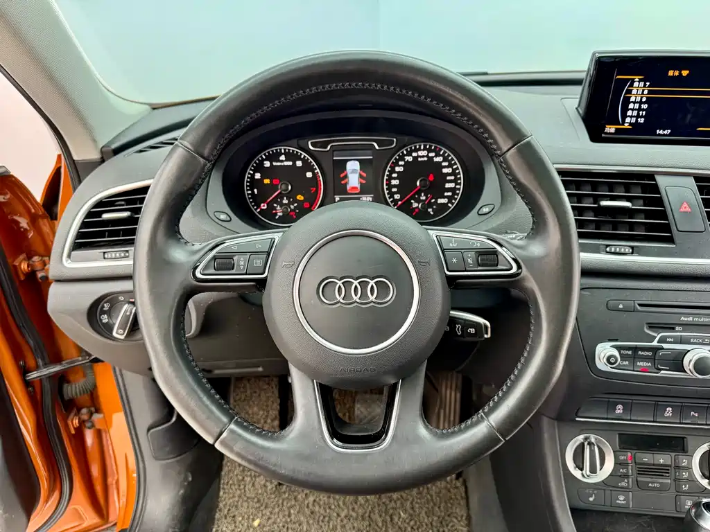 Audi Audi Q3 2015 35 TFSI quattro Technology Package 2014 - thumbnail 16