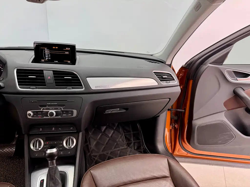 Audi Audi Q3 2015 35 TFSI quattro Technology Package 2014 - thumbnail 19
