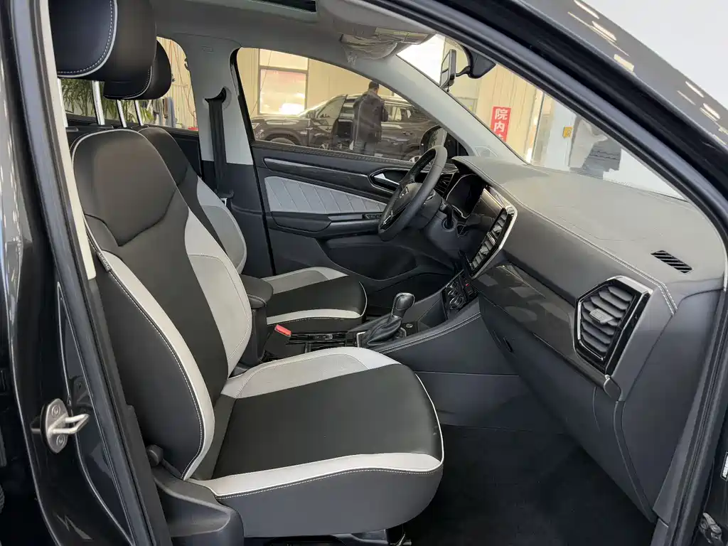 Jetta Jetta VS7 2022 280TSI Automatic Premium Comfort Edition 2022 - thumbnail 22