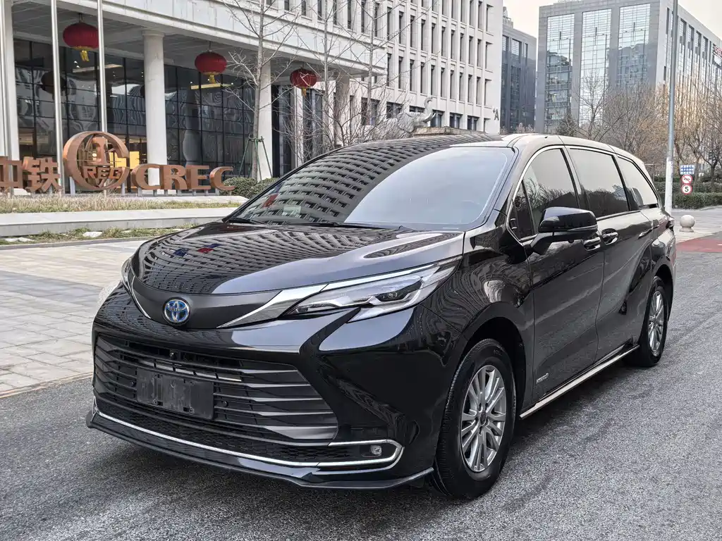 Toyota Toyota Sienna 2023 2.5L Hybrid Luxury Edition 2023 - thumbnail 2