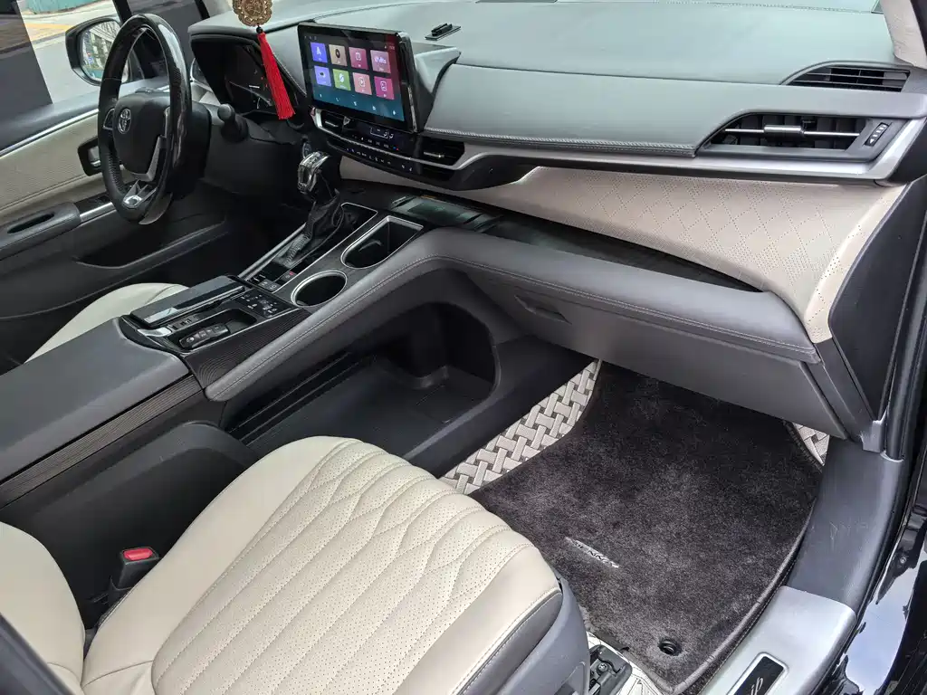 Toyota Toyota Sienna 2023 2.5L Hybrid Luxury Edition 2023 - thumbnail 12