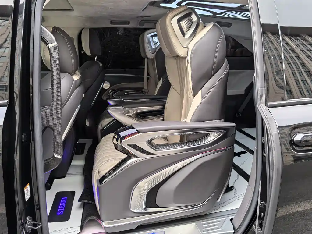 Toyota Toyota Sienna 2023 2.5L Hybrid Luxury Edition 2023 - thumbnail 18