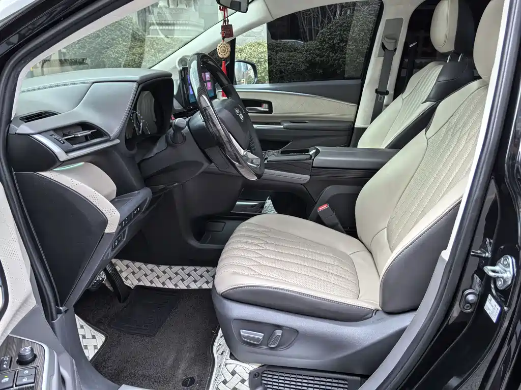 Toyota Toyota Sienna 2023 2.5L Hybrid Luxury Edition 2023 - thumbnail 23