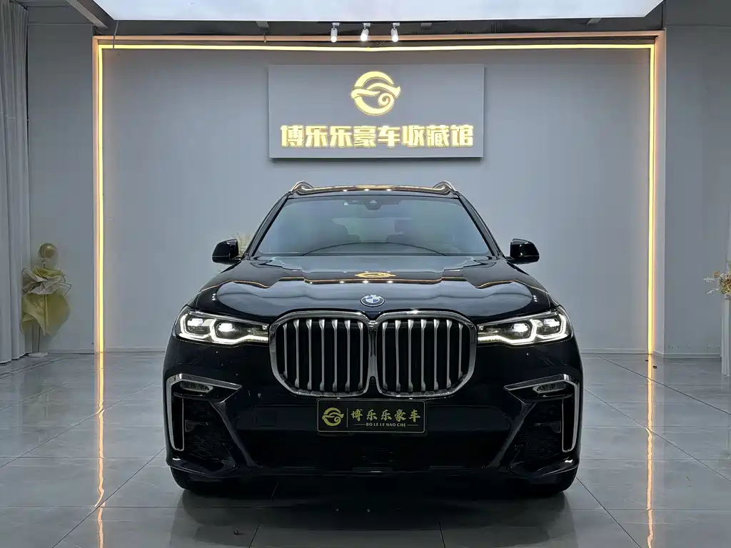 BMW BMW X7 xDrive40i M Sport Package Premium 2022 - thumbnail 2