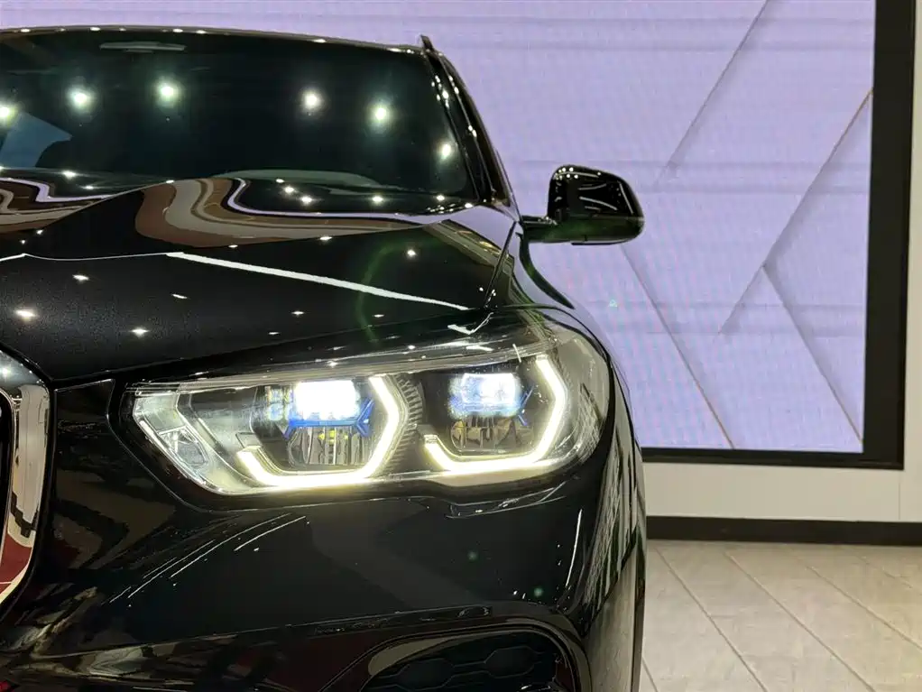 BMW BMW X5 xDrive 40Li M Sport Package Premium Model 2022 2022 - thumbnail 4