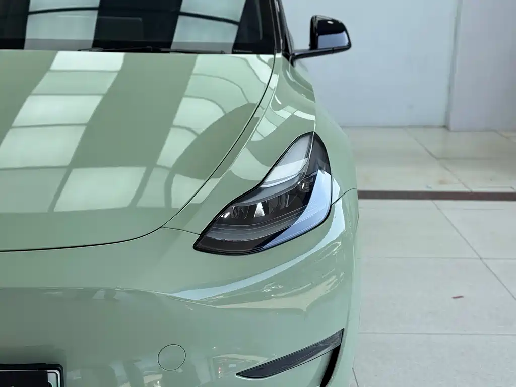 Tesla Model Y Standard Range Rear-Wheel Drive 2021 2021 - thumbnail 4