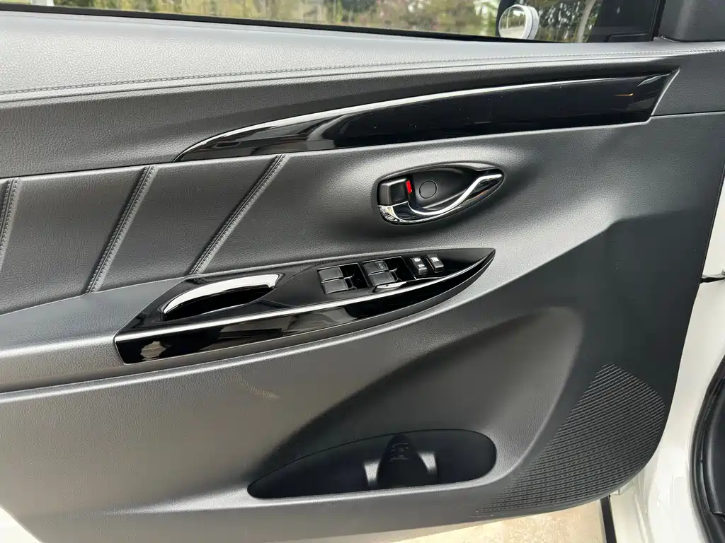 Toyota YARiS L 2021 X 1.5L CVT Luxury Edition 2021 - thumbnail 14
