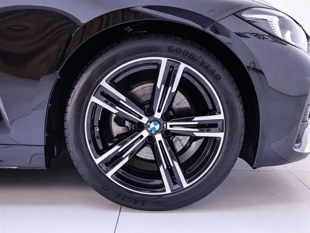BMW BMW 4 Series 2024 425i Convertible M Sport Package 2024 - thumbnail 6
