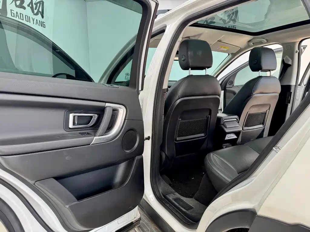 Land Rover Discovery Sport 2016 2.0T SE 2016 - thumbnail 9
