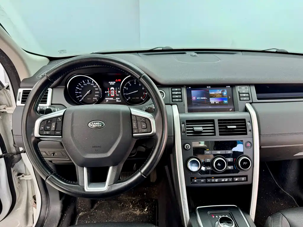 Land Rover Discovery Sport 2016 2.0T SE 2016 - thumbnail 17