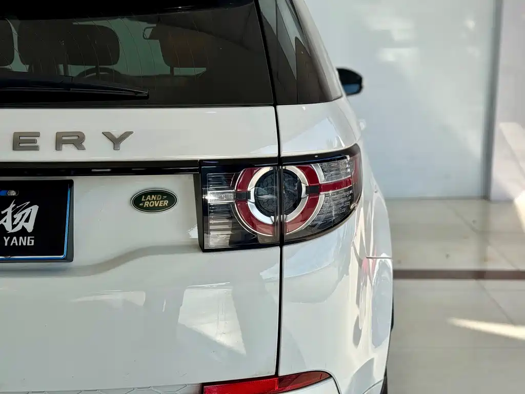 Land Rover Discovery Sport 2016 2.0T SE 2016 - thumbnail 23