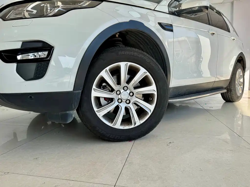 Land Rover Discovery Sport 2016 2.0T SE 2016 - thumbnail 25