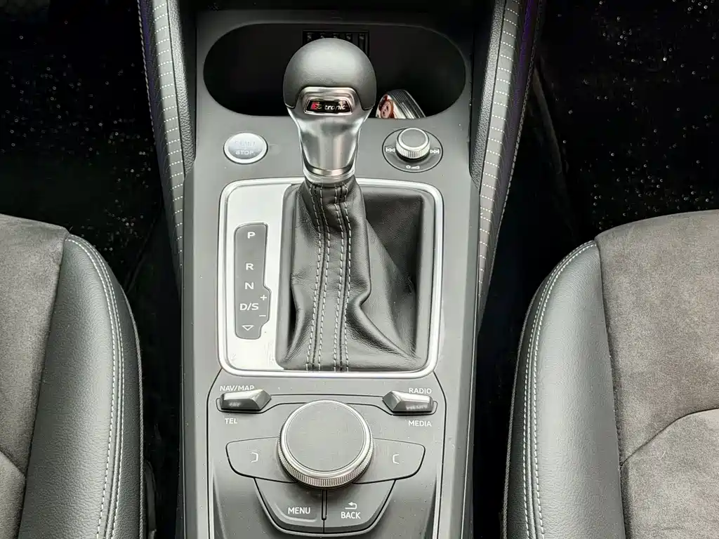 Audi Audi Q2L 2022 35 TFSI Luxury Dynamic Edition 2022 - thumbnail 11