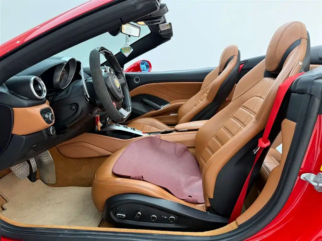 Ferrari Ferrari California T 2015 3.9T Standard 2015 - thumbnail 15