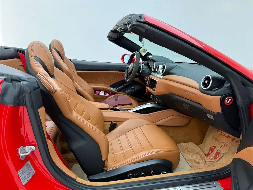 Ferrari Ferrari California T 2015 3.9T Standard 2015 - thumbnail 18