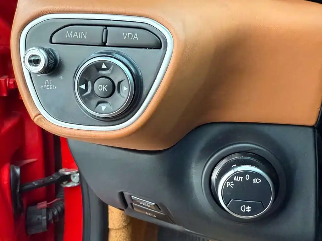 Ferrari Ferrari California T 2015 3.9T Standard 2015 - thumbnail 22