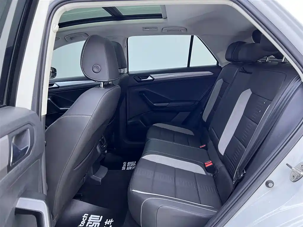 Volkswagen T-Roc 2021 Facelift 280TSI DSG 2WD Elite Intelligent Connection Edition 2022 - thumbnail 13