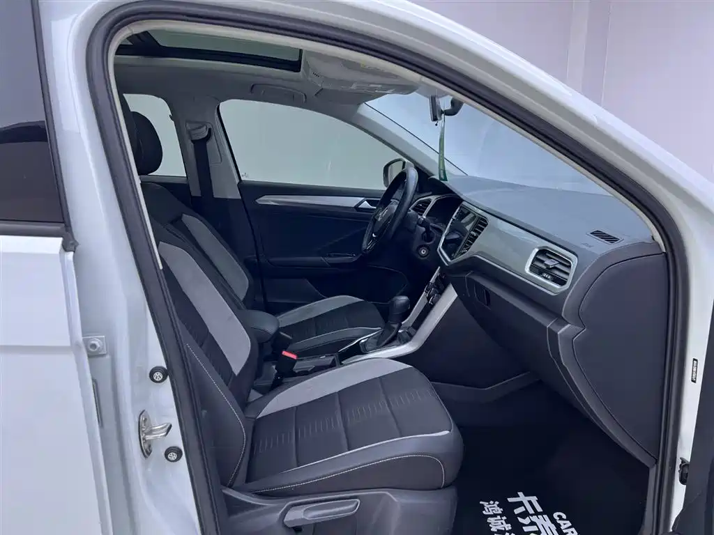 Volkswagen T-Roc 2021 Facelift 280TSI DSG 2WD Elite Intelligent Connection Edition 2022 - thumbnail 14