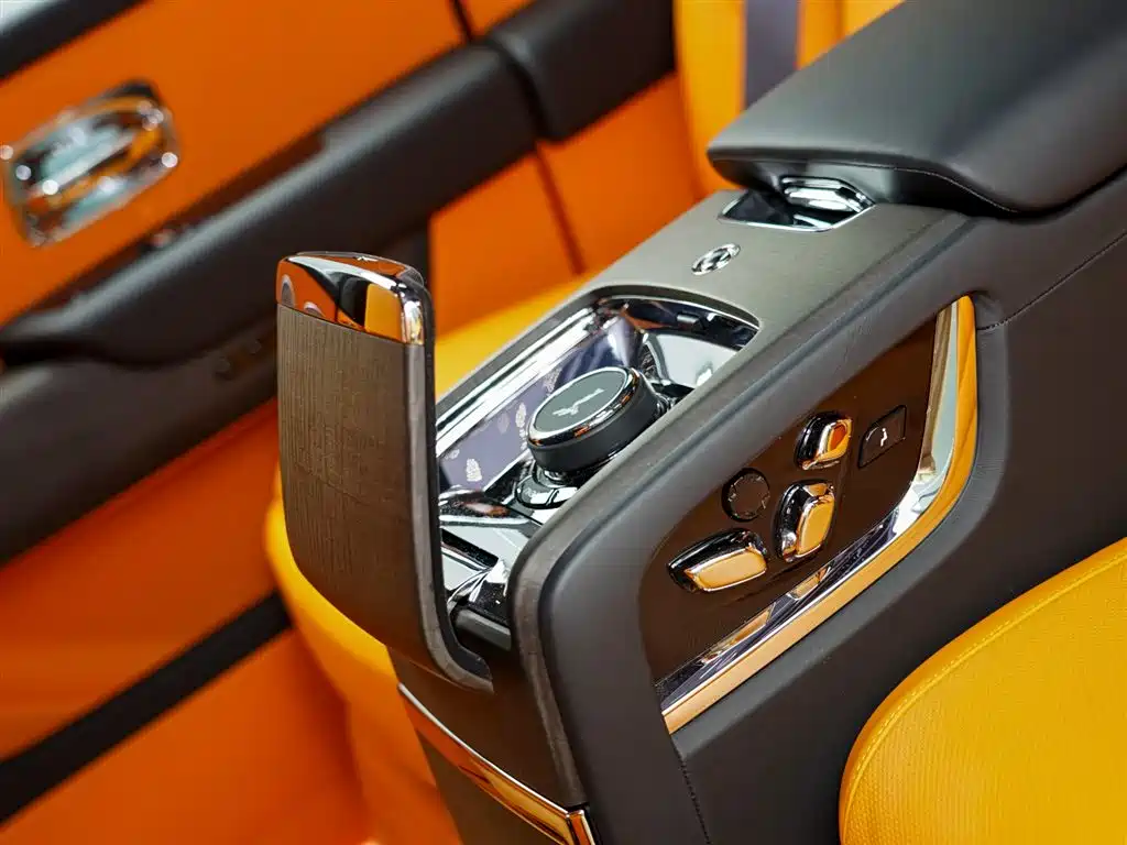 Rolls-Royce Rolls-Royce Cullinan 2024 Four-Seat Version 2025 - thumbnail 15