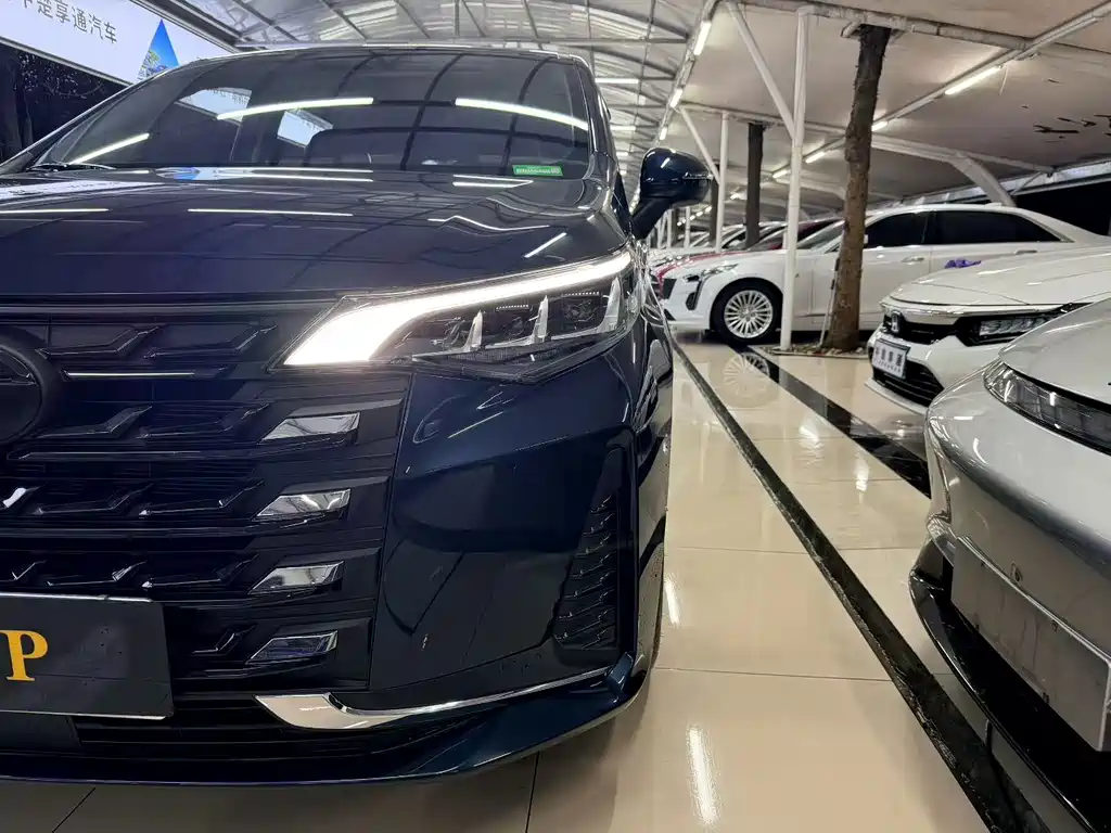 GAC Trumpchi GAC Trumpchi M6 2023 PRO 270T DCT Luxury Edition 2025 - thumbnail 3