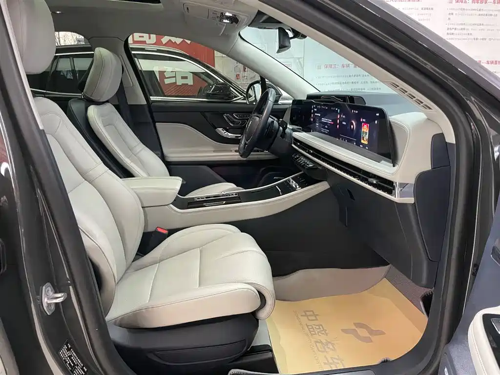 Lincoln LX 2023 2.0T AWD Premium Edition 2023 - thumbnail 18