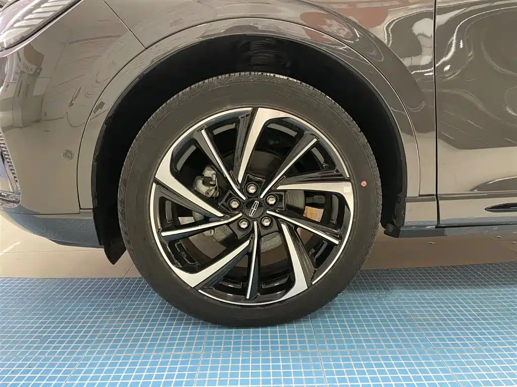 Lincoln LX 2023 2.0T AWD Premium Edition 2023 - thumbnail 28