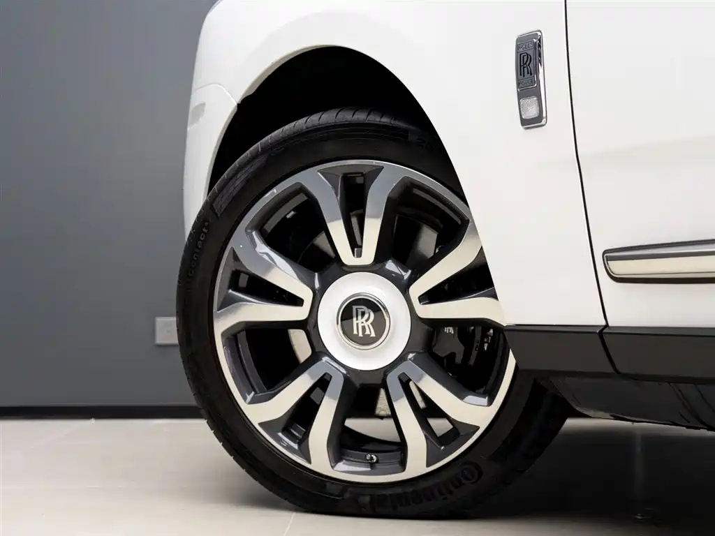 Rolls-Royce Rolls-Royce Cullinan 2018 Four-Seat Version 2021 - thumbnail 5