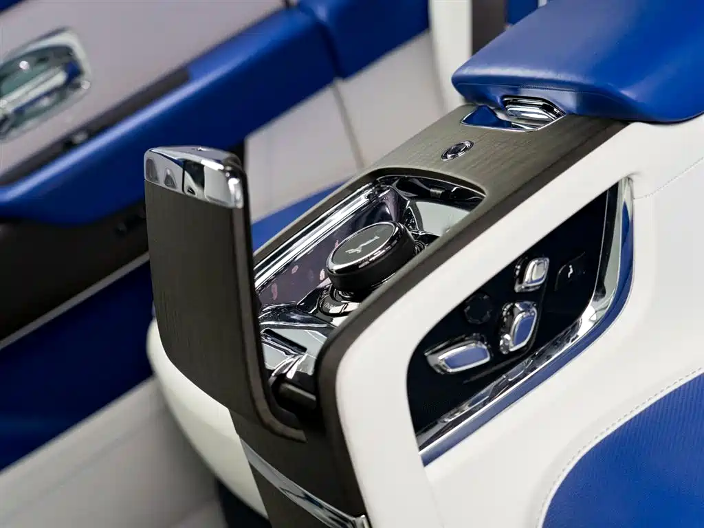 Rolls-Royce Rolls-Royce Cullinan 2018 Four-Seat Version 2021 - thumbnail 14