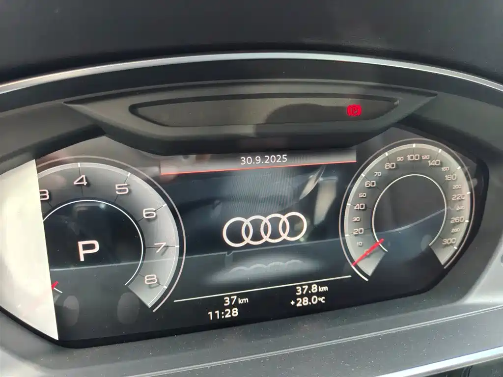 Audi Audi A8 2025 A8L 50 TFSI quattro Premium Selection 2026 - thumbnail 6