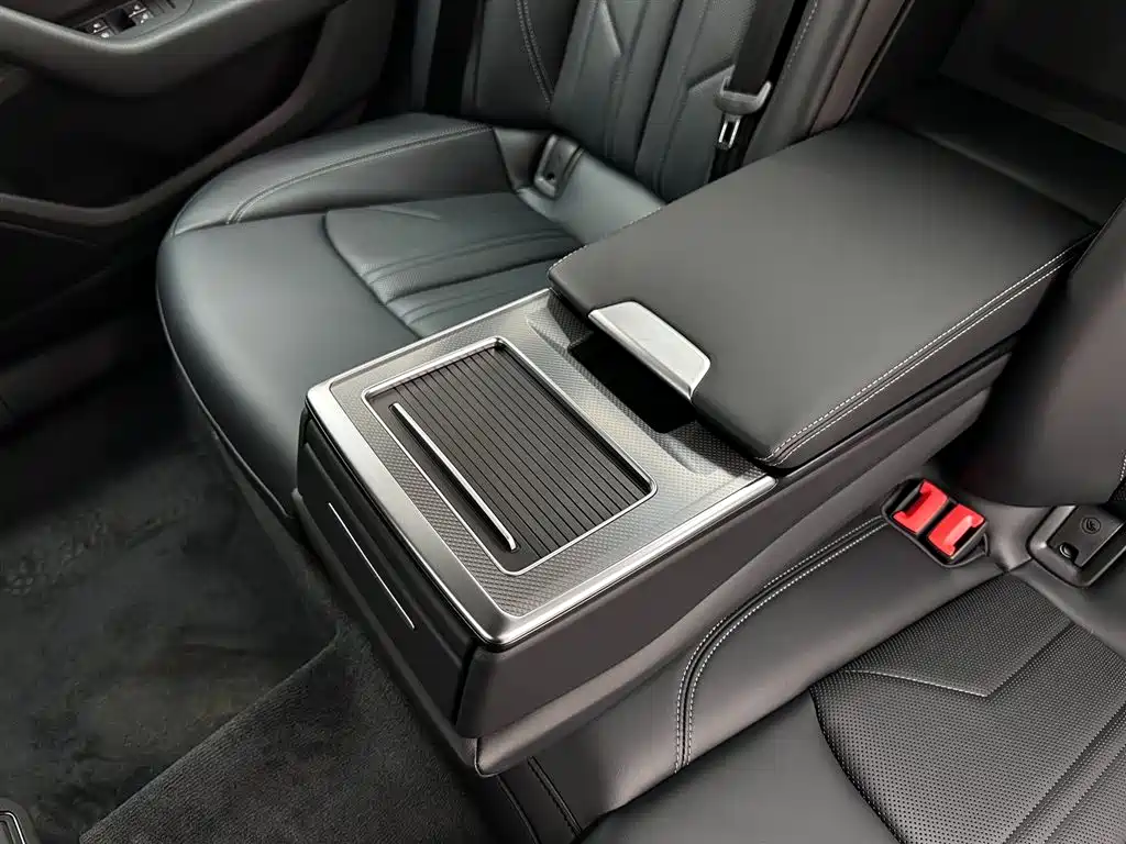 Audi Audi A6L 2025 Facelift 40 TFSI Premium Dynamic Edition 2026 - thumbnail 18