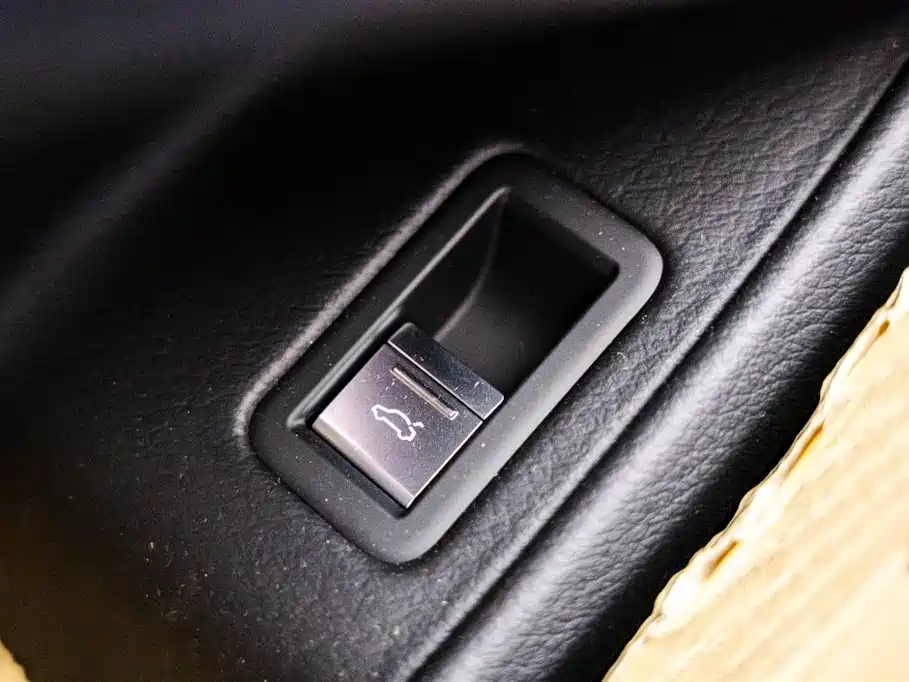 Audi Audi A8 2025 A8L 50 TFSI quattro Premium Selection 2026 - thumbnail 16