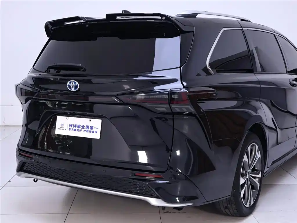 Toyota Toyota Granvia 2022 2.5L Hybrid Premium Edition 2023 - thumbnail 8